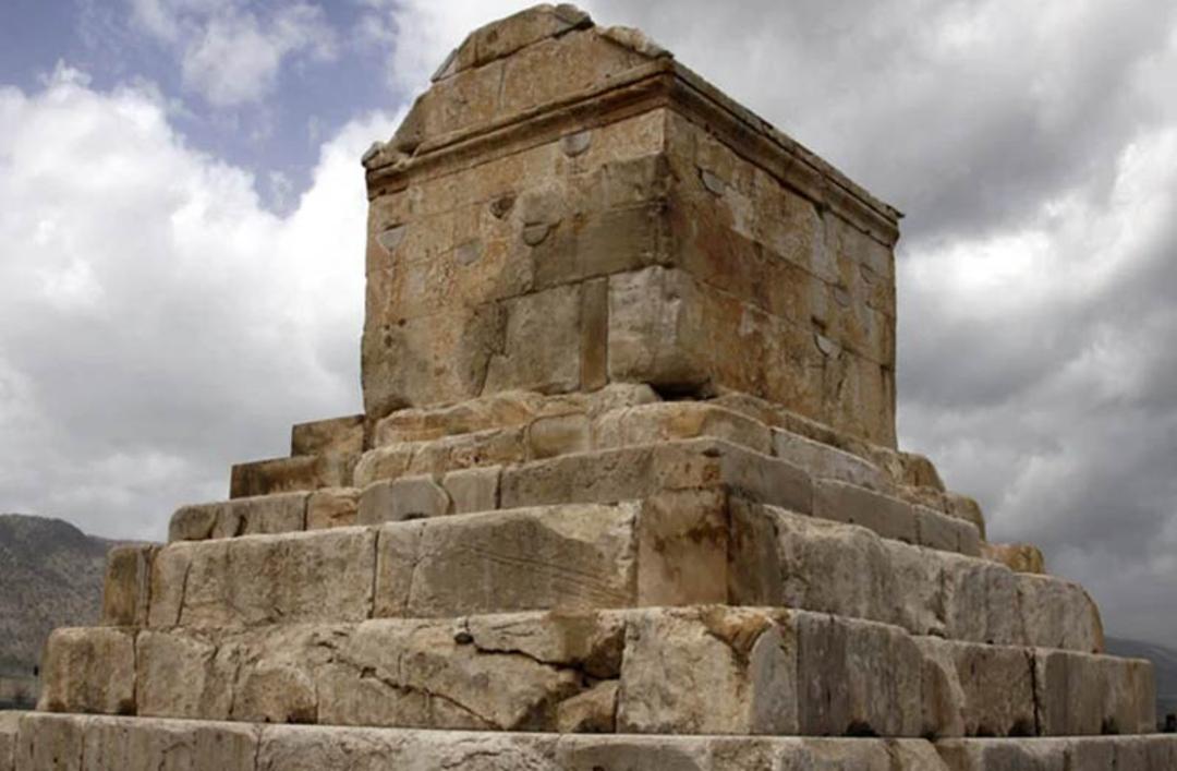 مقبره کوروش
