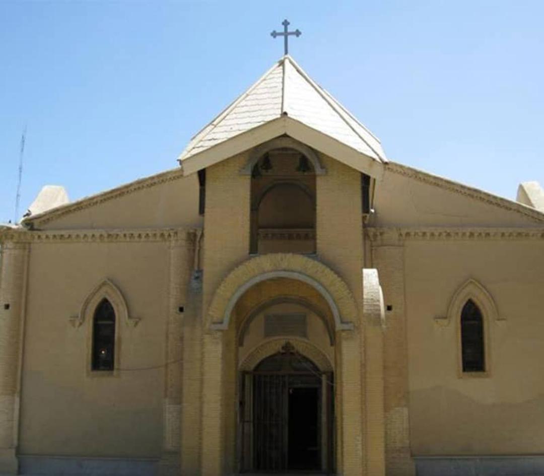 نمای بیرونی کلیسا