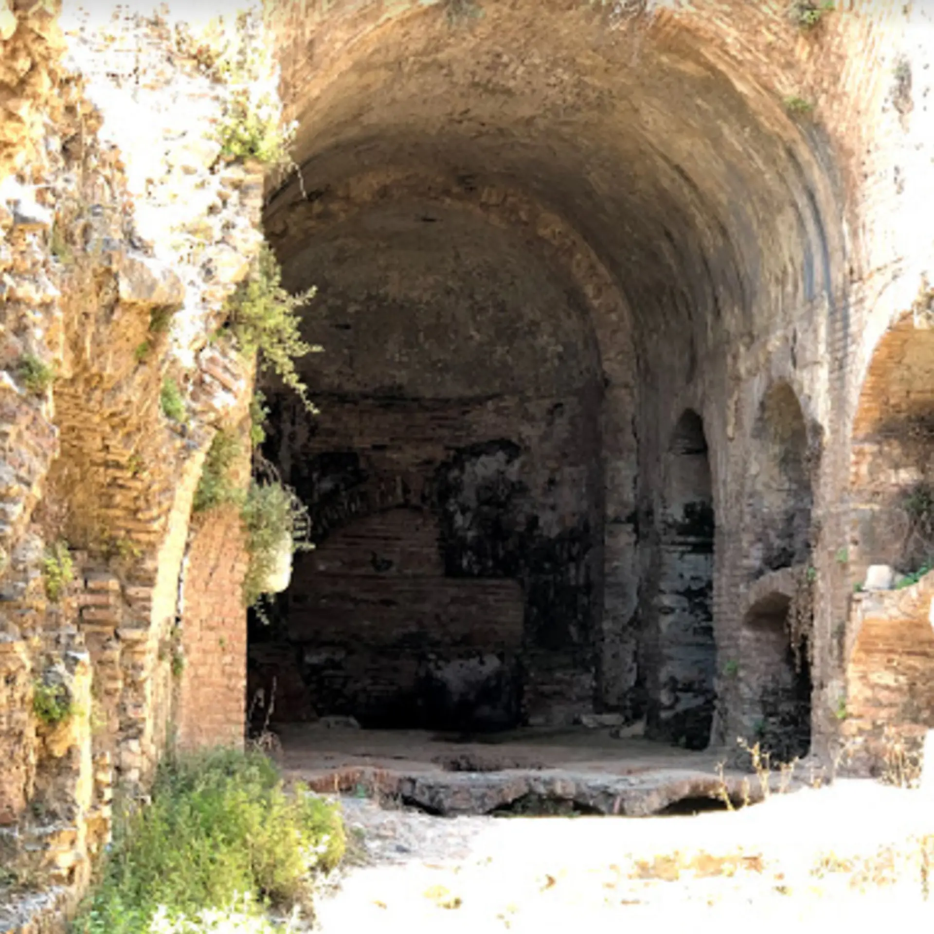 نمای داخلی غار اصحاب کهف