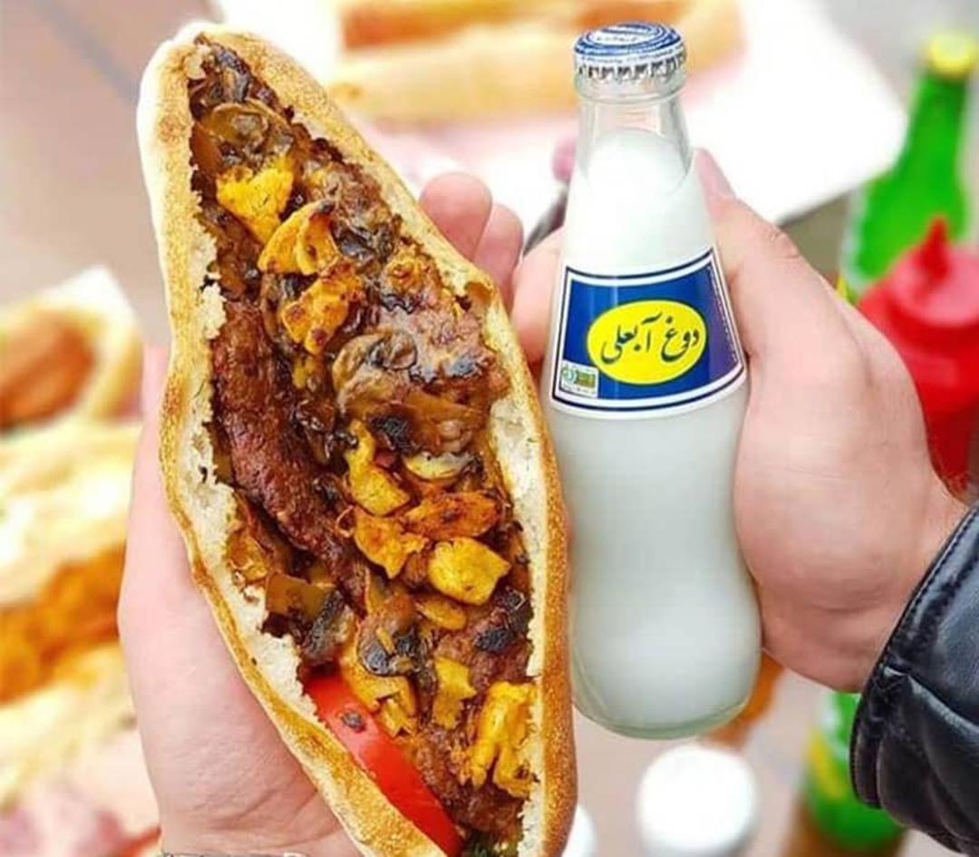 ساندویچی قدیمی با دوغ آبعلی