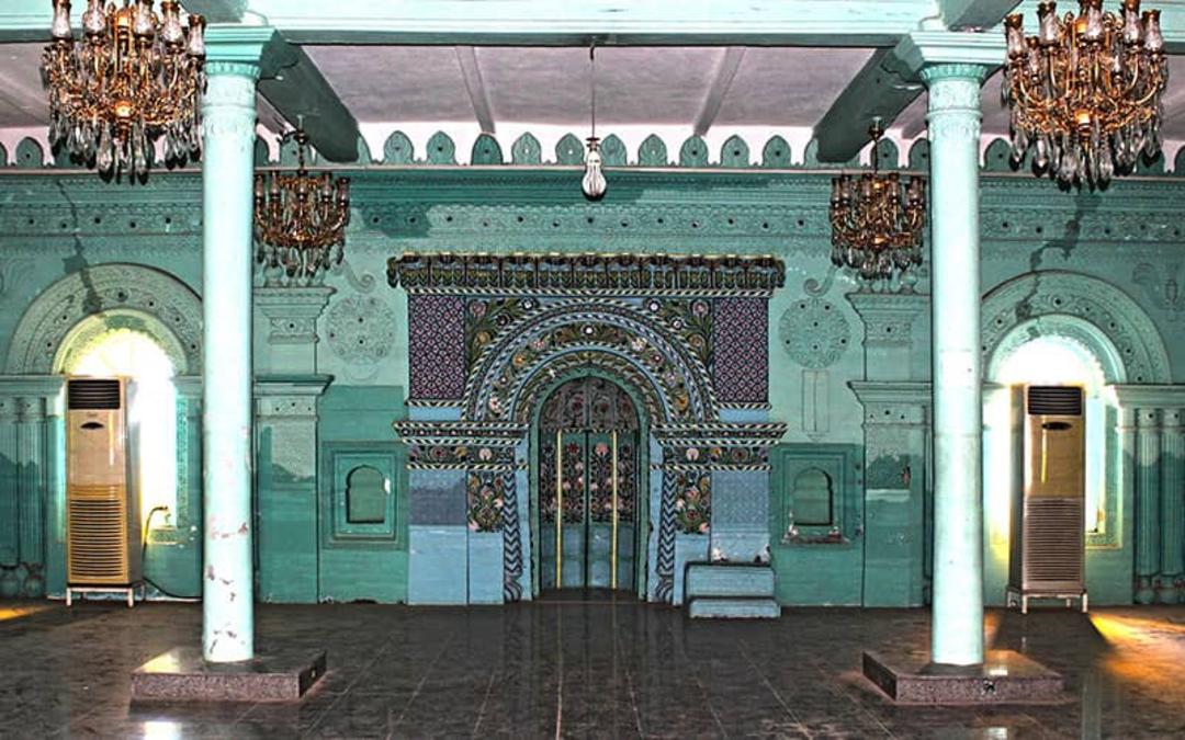 فضای داخلی مسجد رنگونی ها