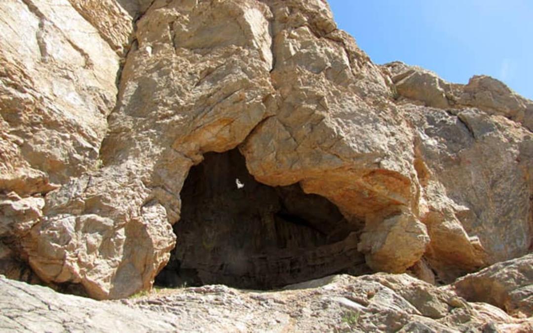 دهانه غاری در اراک
