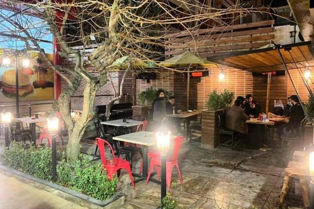 کافه روباز پادنا درشرق تهران