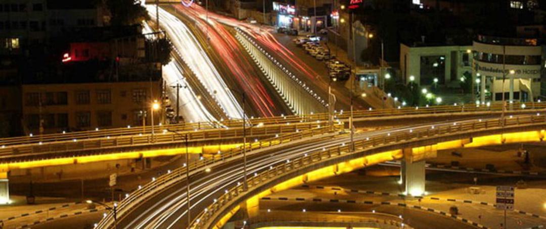 نورپردازی خیابان ستارخان شیراز در شب