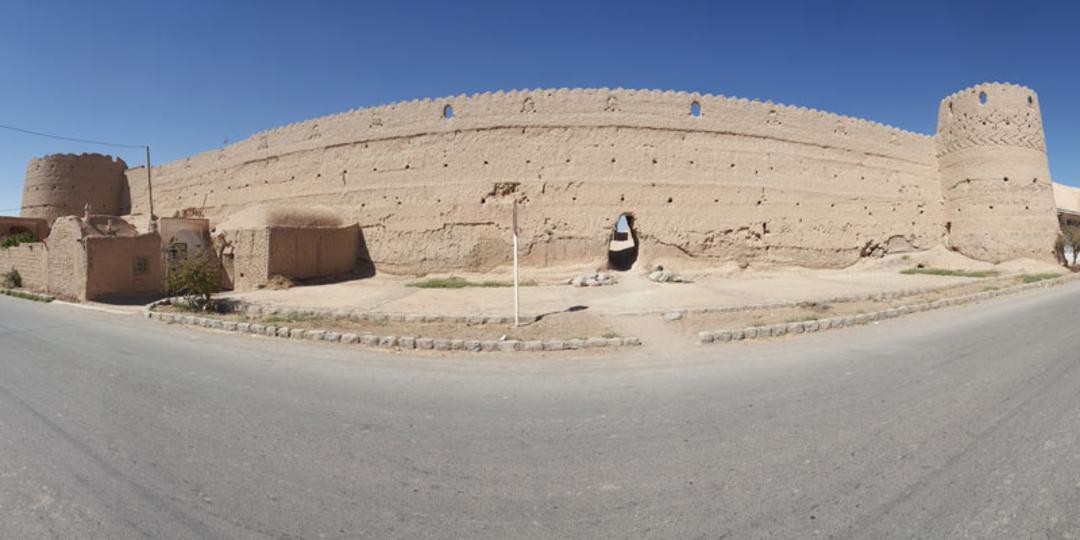 حصار خارجی قلعه قورتان