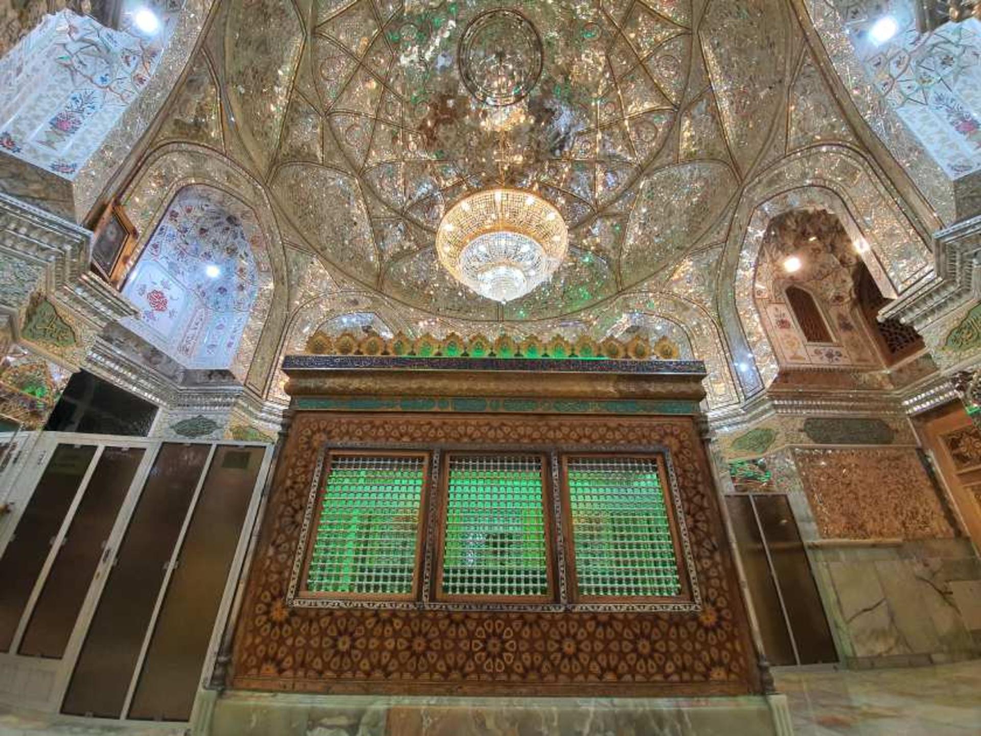 ضریح شاهرضا در شهرضا