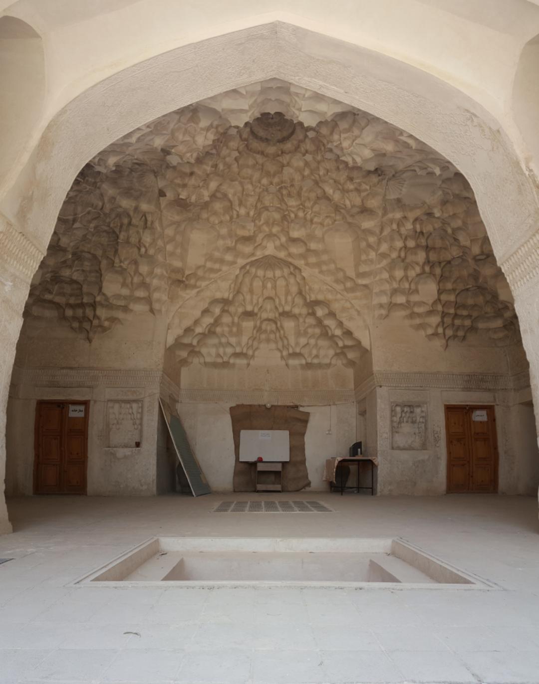 معماری عمارت باغ نشاط