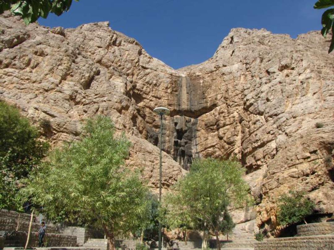 چشمه لادور خمینی شهر