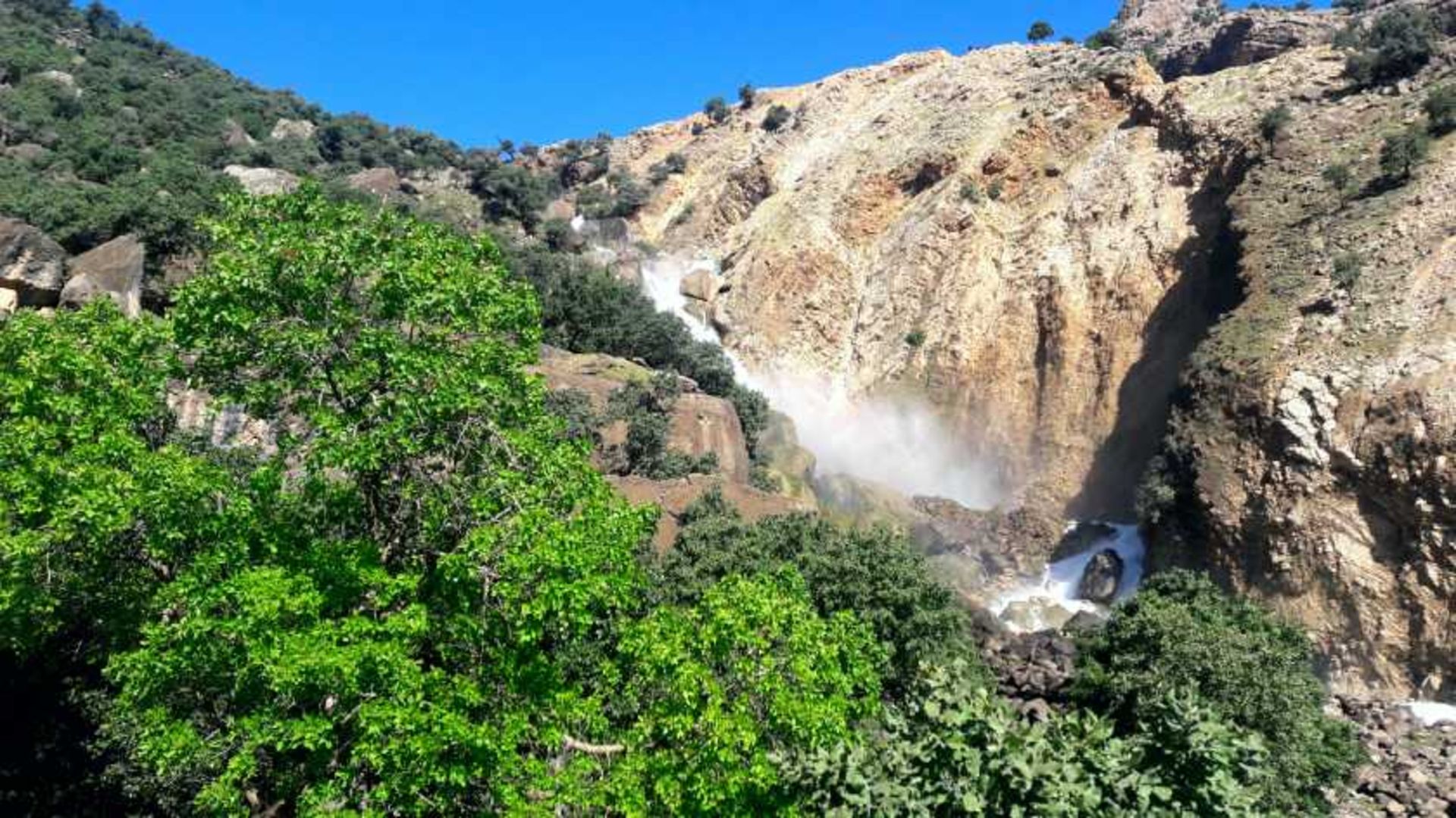 طبیعت زیبای شیمبار