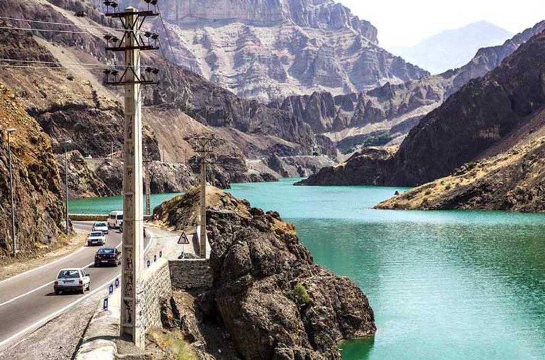 دریاچه سد کرج در جوار جاده چالوس از نمای بالا