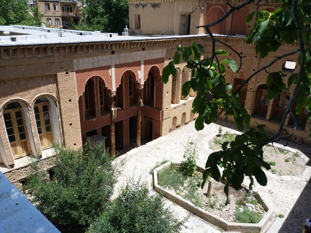 نمای بالایی از خانه ابهری خوانسار 