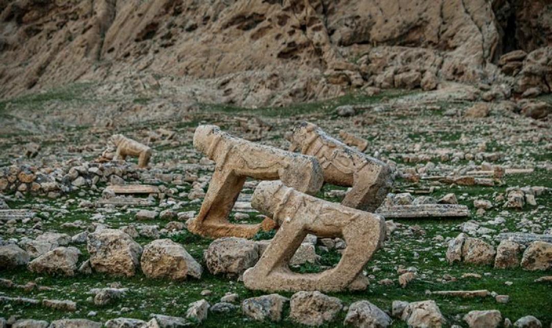 شیرهای سنگی ایذه