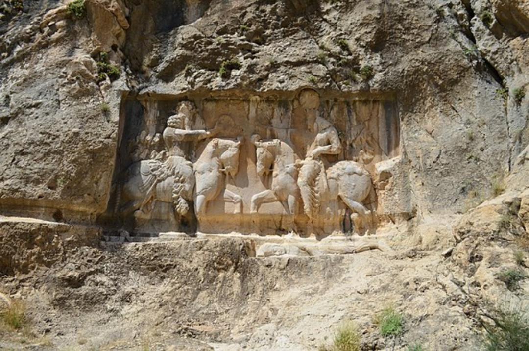 نقش‌برجسته ششم تنگ چوگان