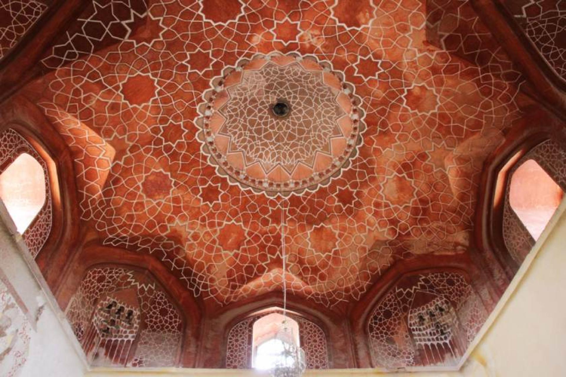 تزیینات معماری بقعه قطب الدین حیدر