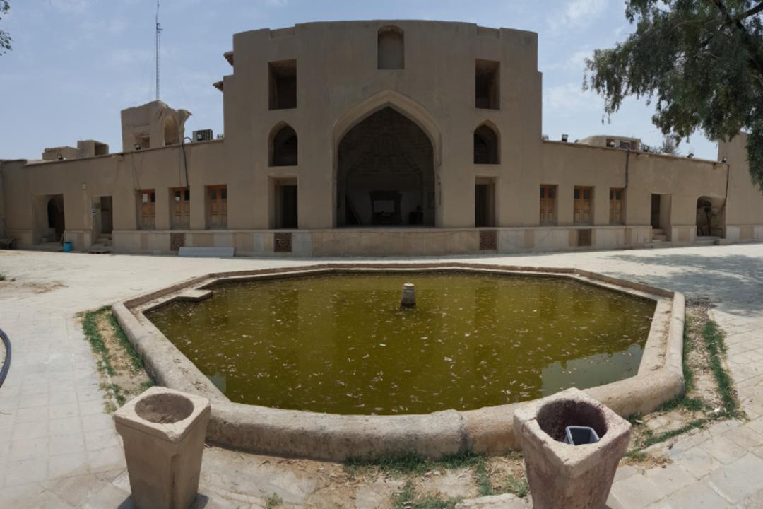 نمایی از باغ نشاط لار