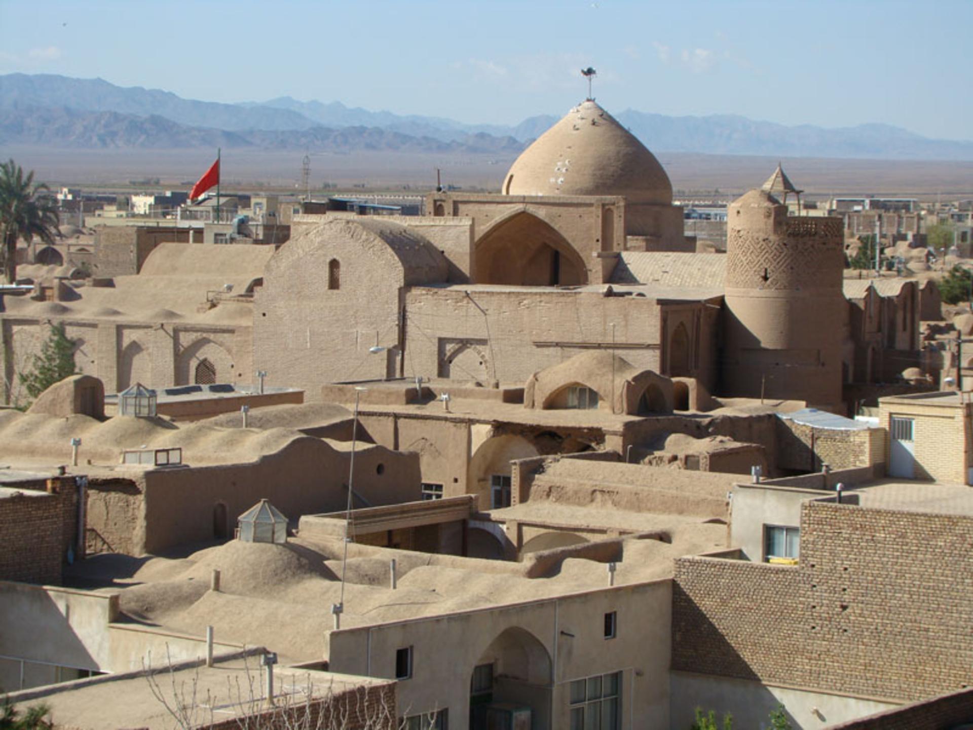دورنمای مسجد جامع زواره