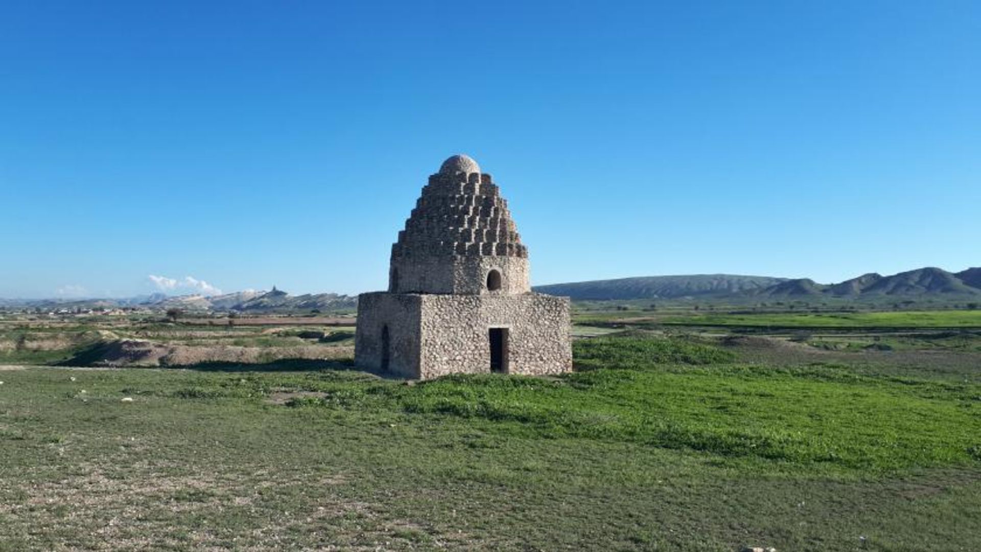 گنبد لیشتر