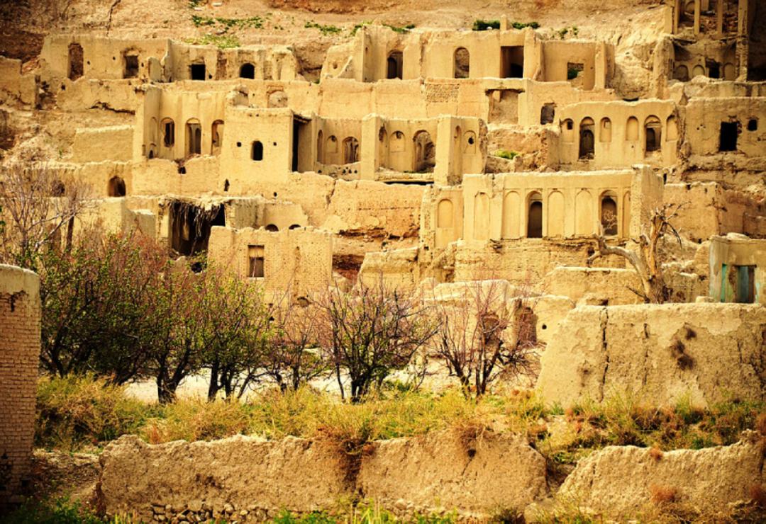 نمایی از شهر ایزدخواست