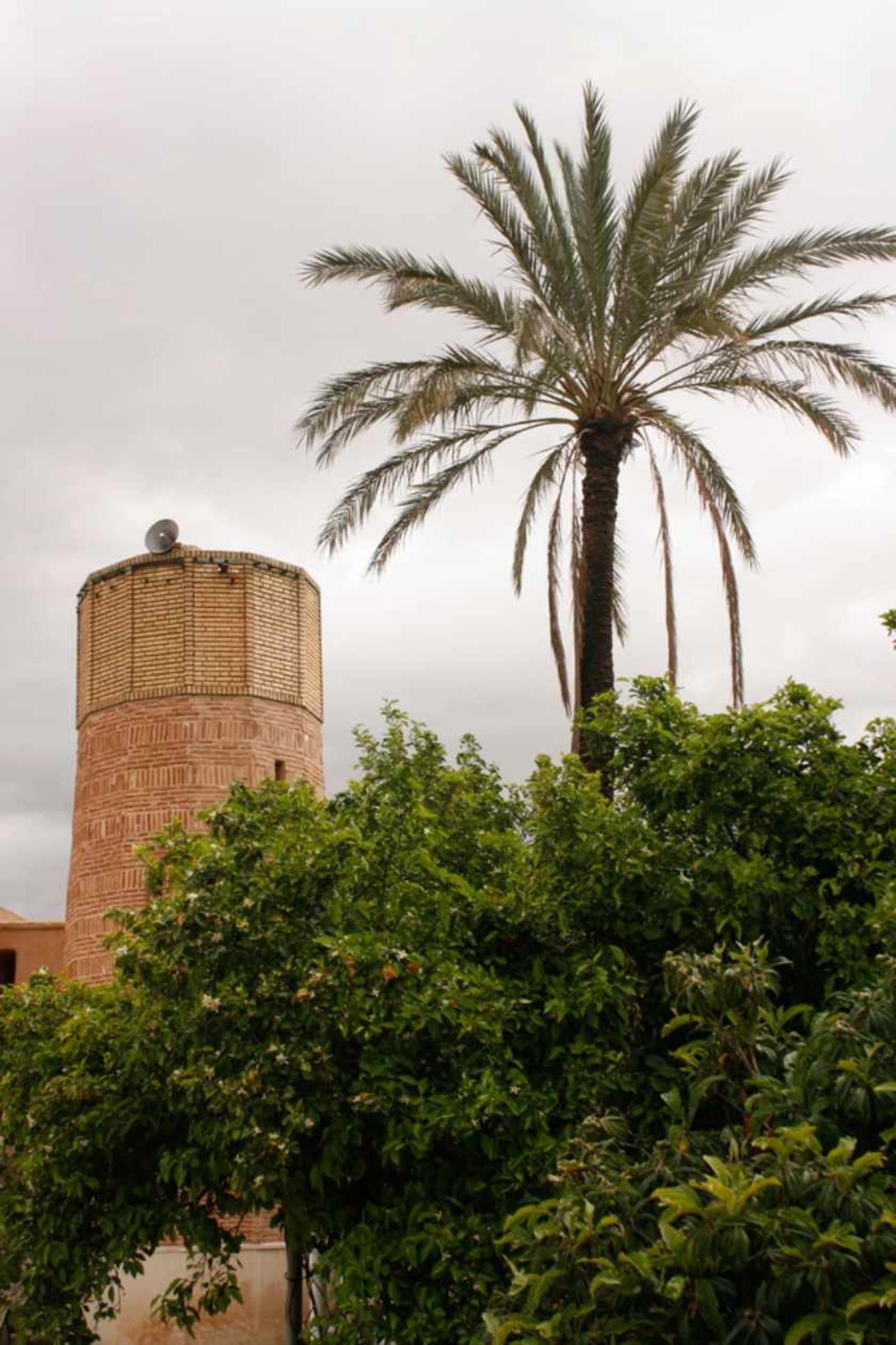 نمایی از مناره‌های مسجد جامع داراب