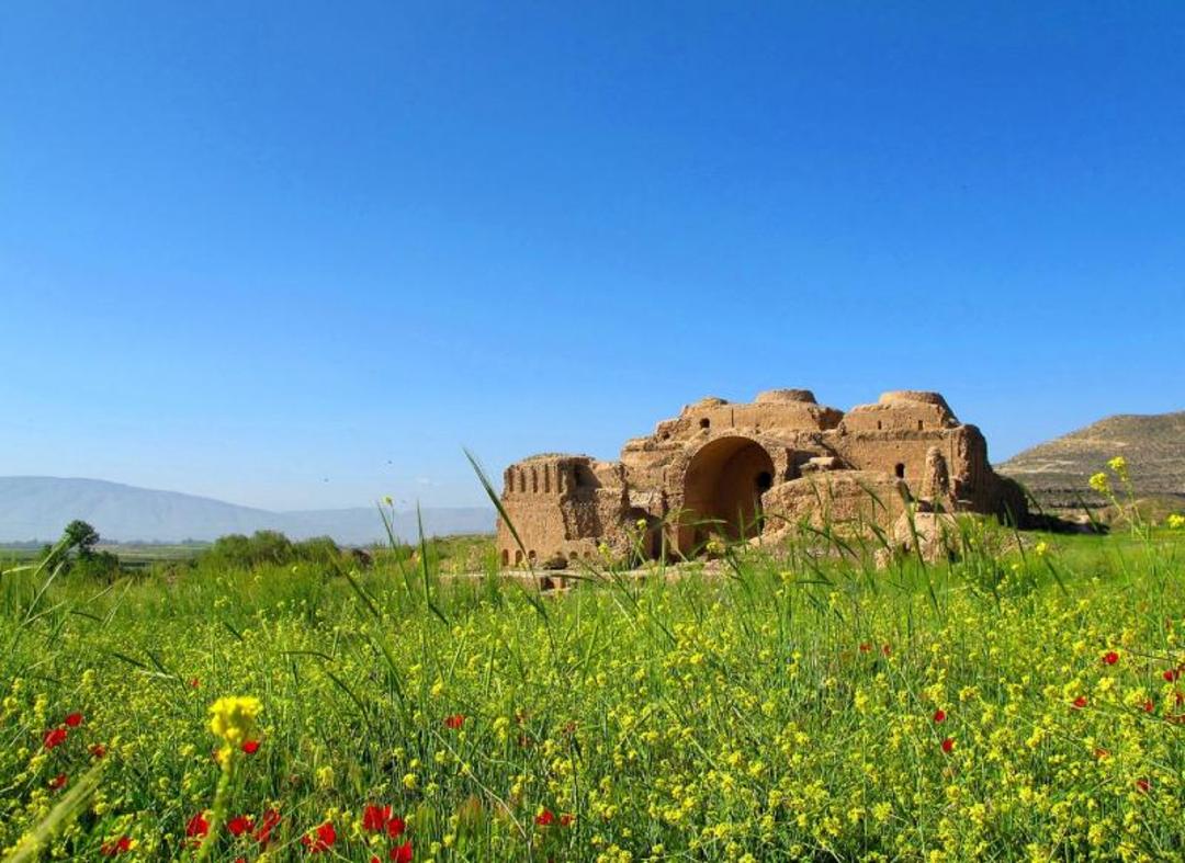 کاخ اردشیر بابکان در بهار