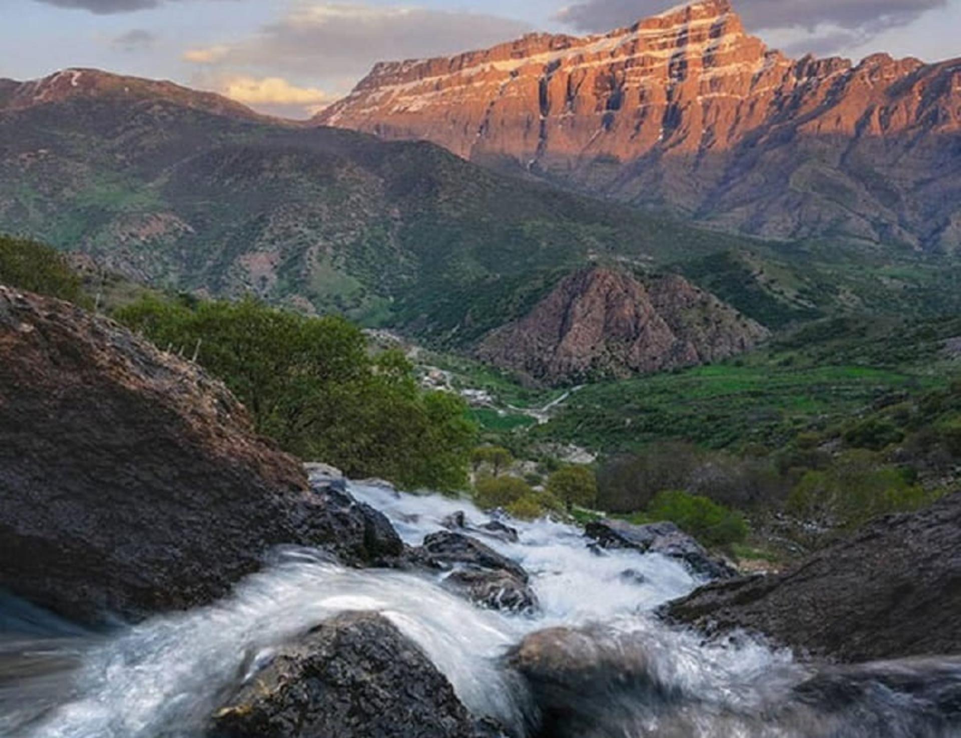 چشمه وقت ساعت دورود لرستان 