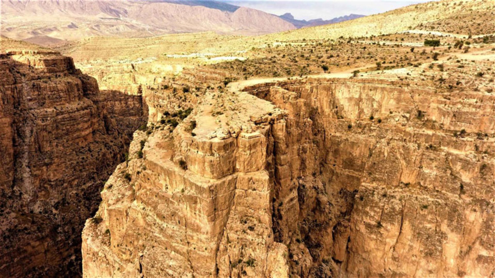 شکل گیری تنگه هایقر