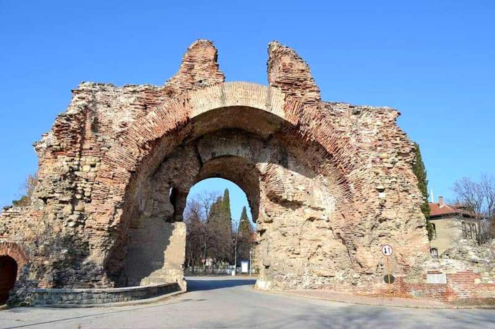 دیوارهای روم باستان هیساریا