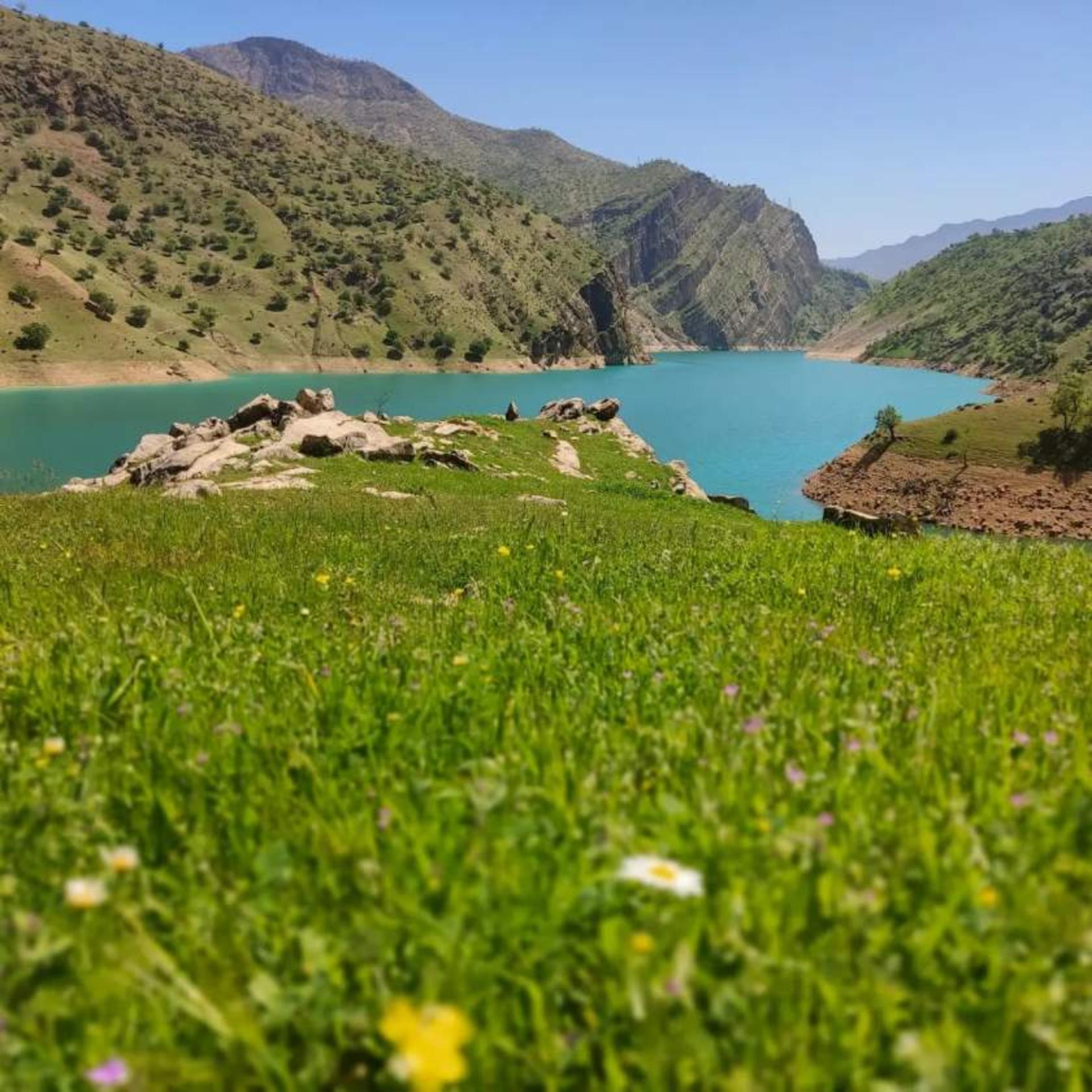 طبیعت اطراف سد کارون چهار