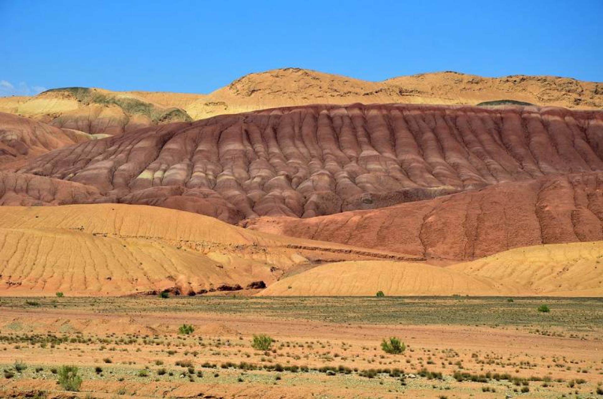 کوه‌های طبیعت اطراف گرمسار