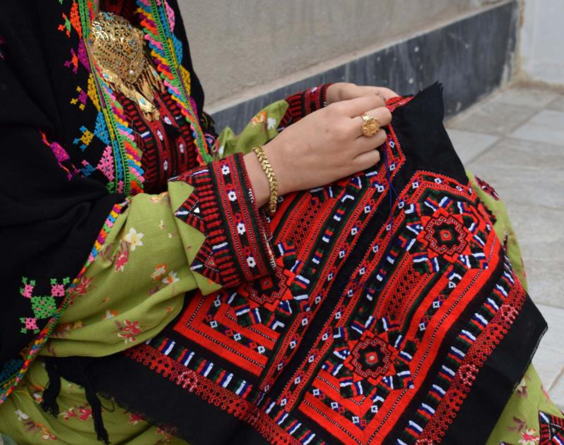 سوزن‌دوزی بلوچی