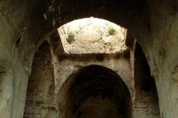 نمای داخلی آتشکده آذرخش