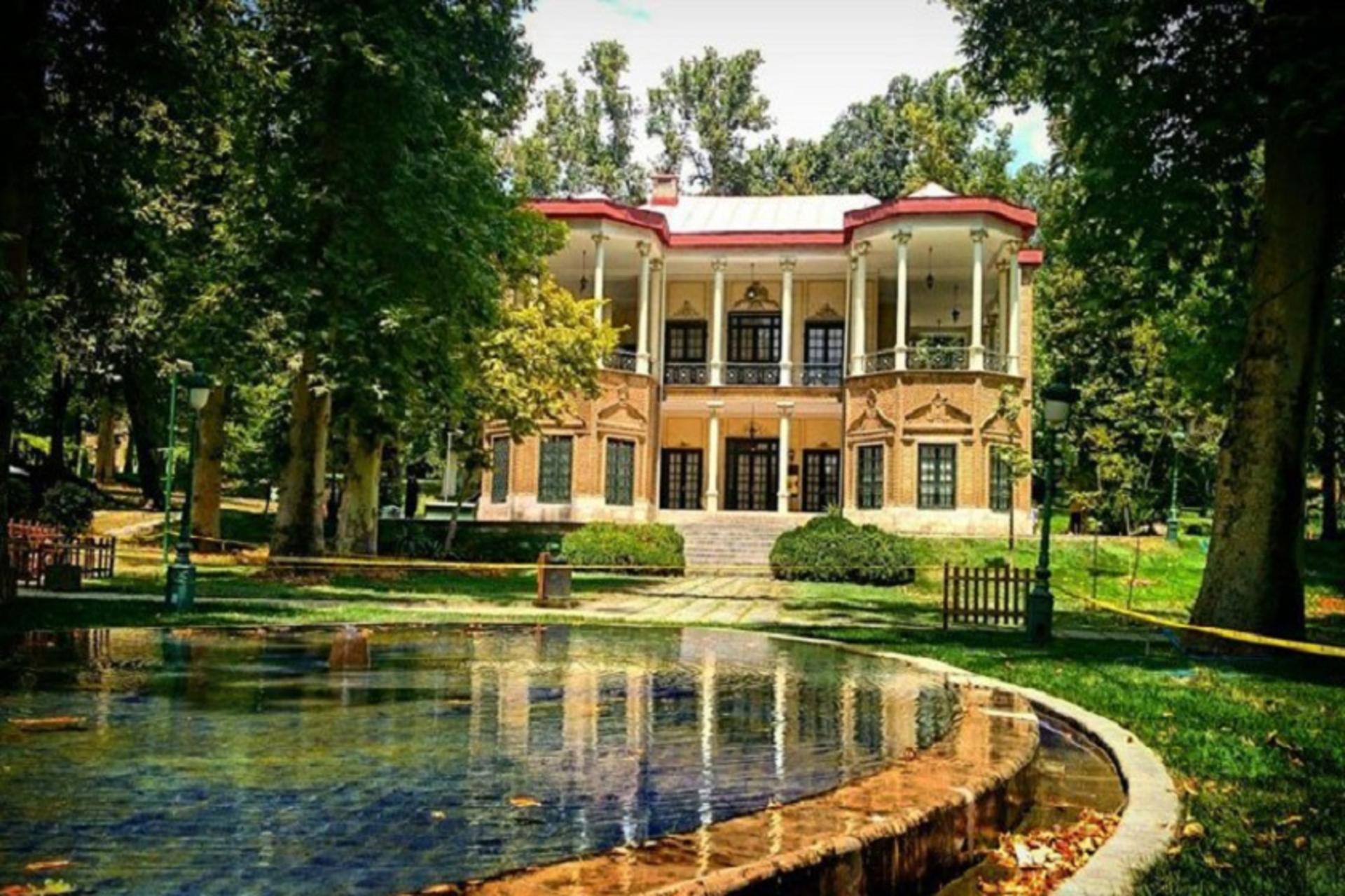 کاخ نیاوران