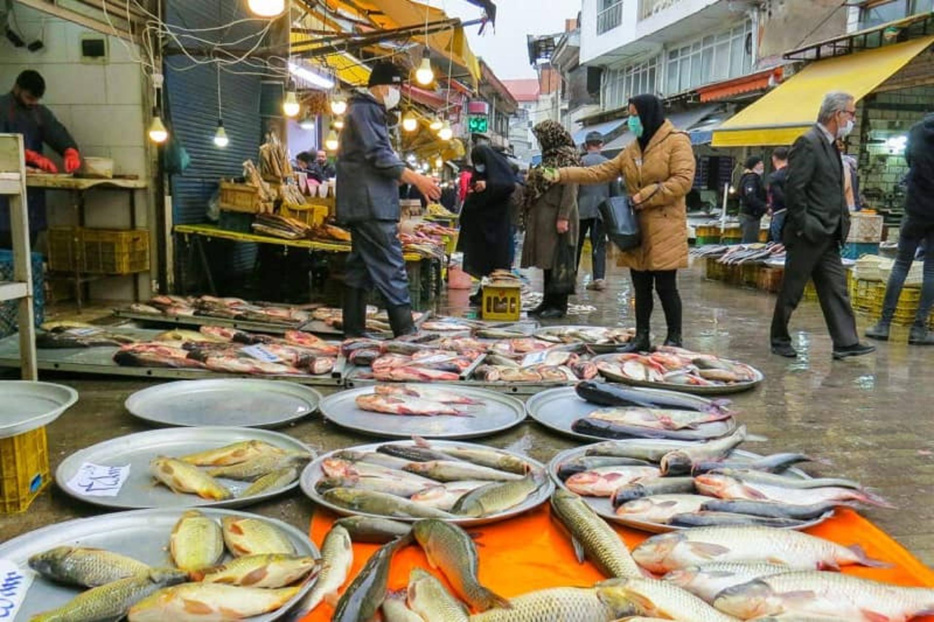 بازار بزرگ رشت راسته ماهی فروشان