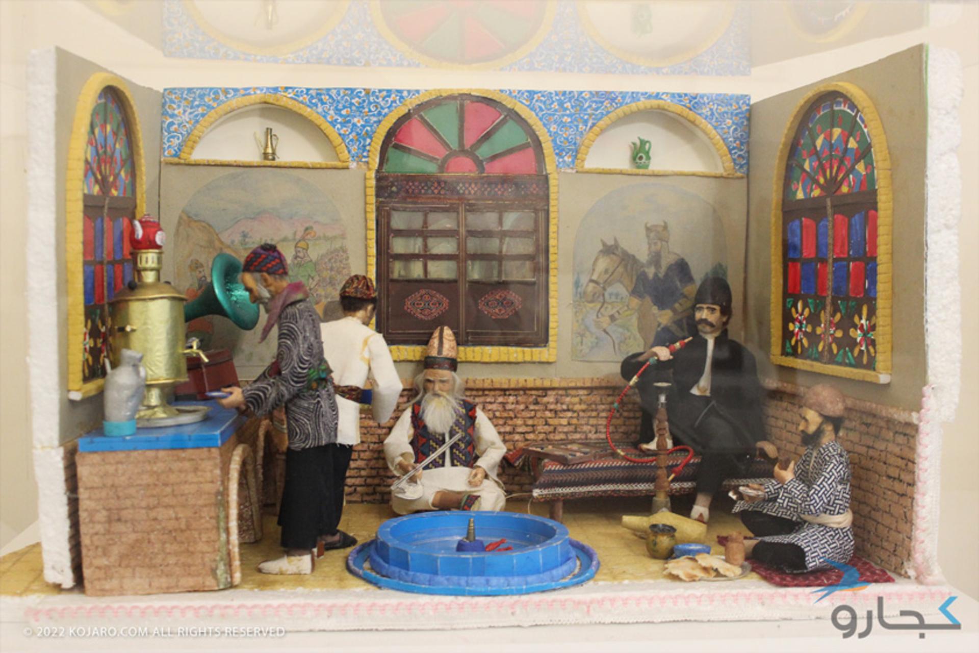 عروسک‌های باغ نگارستان