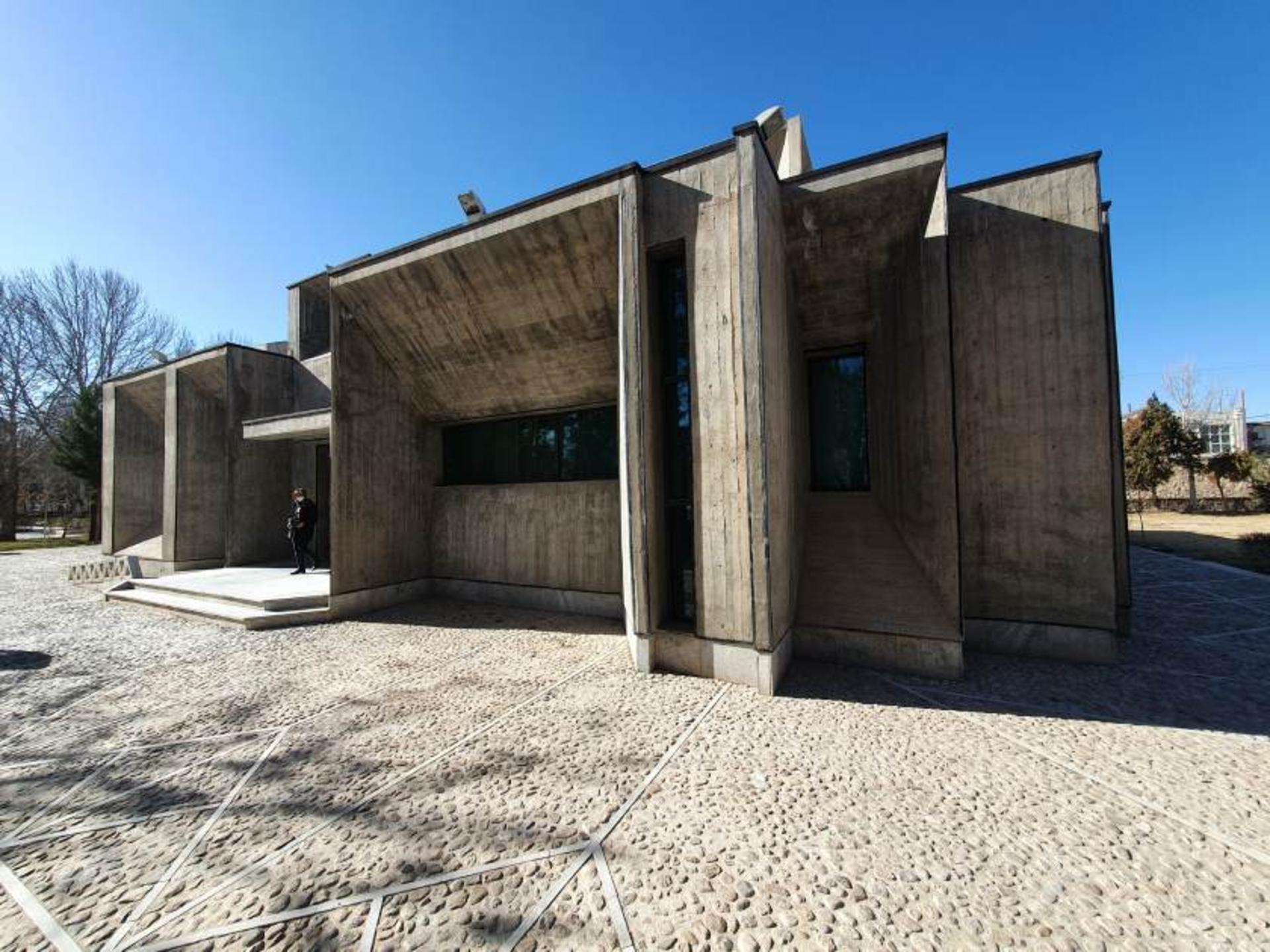 معماری موزه فردوسی توس
