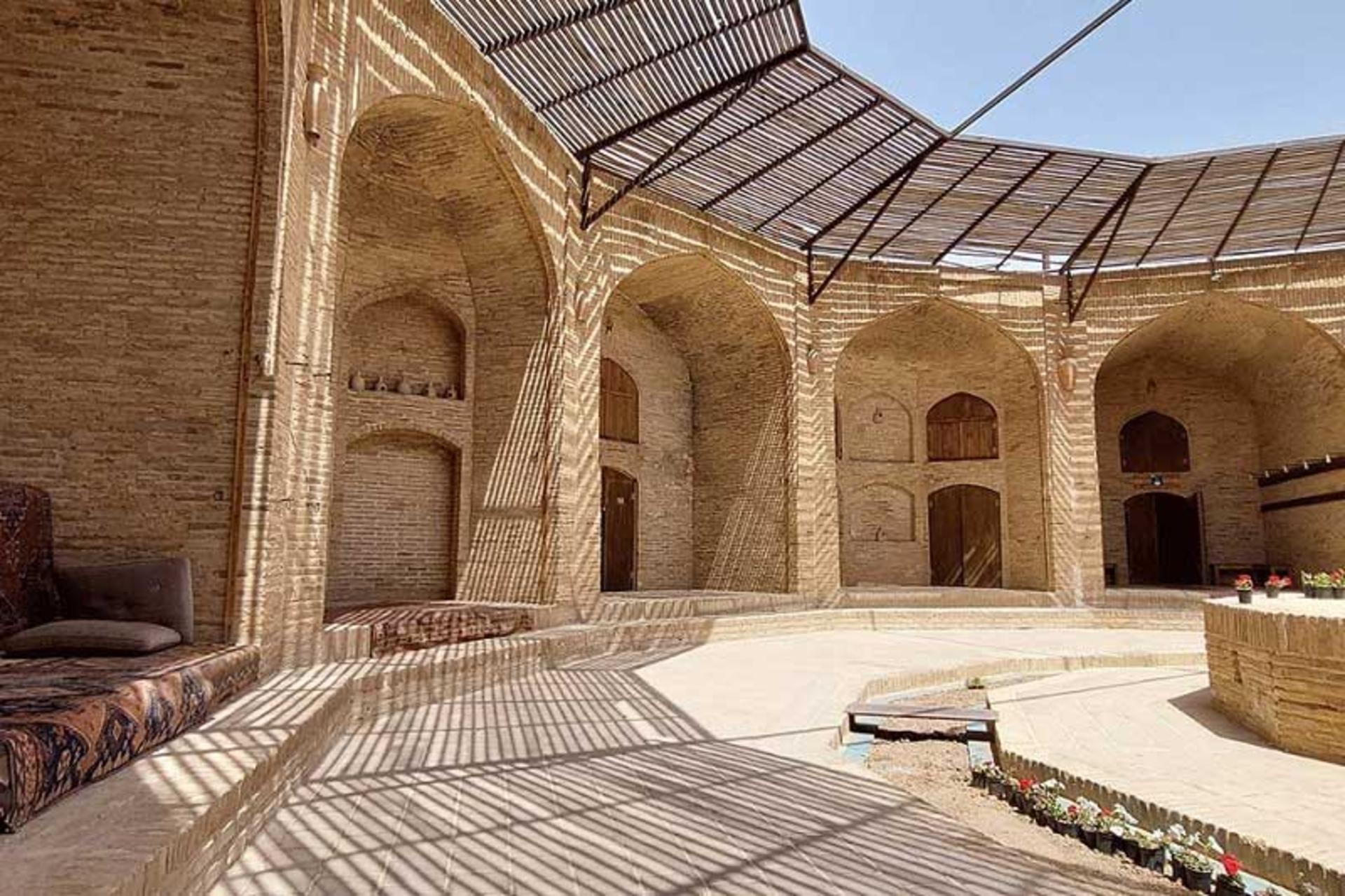 کاروانسرای زین الدین مهریز