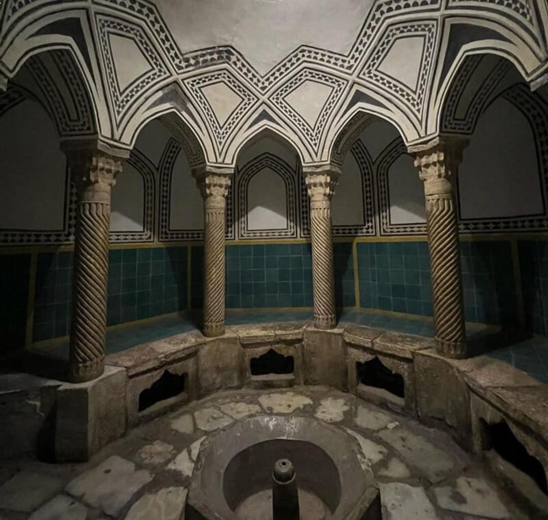 حمام عمارت آصف وزیری