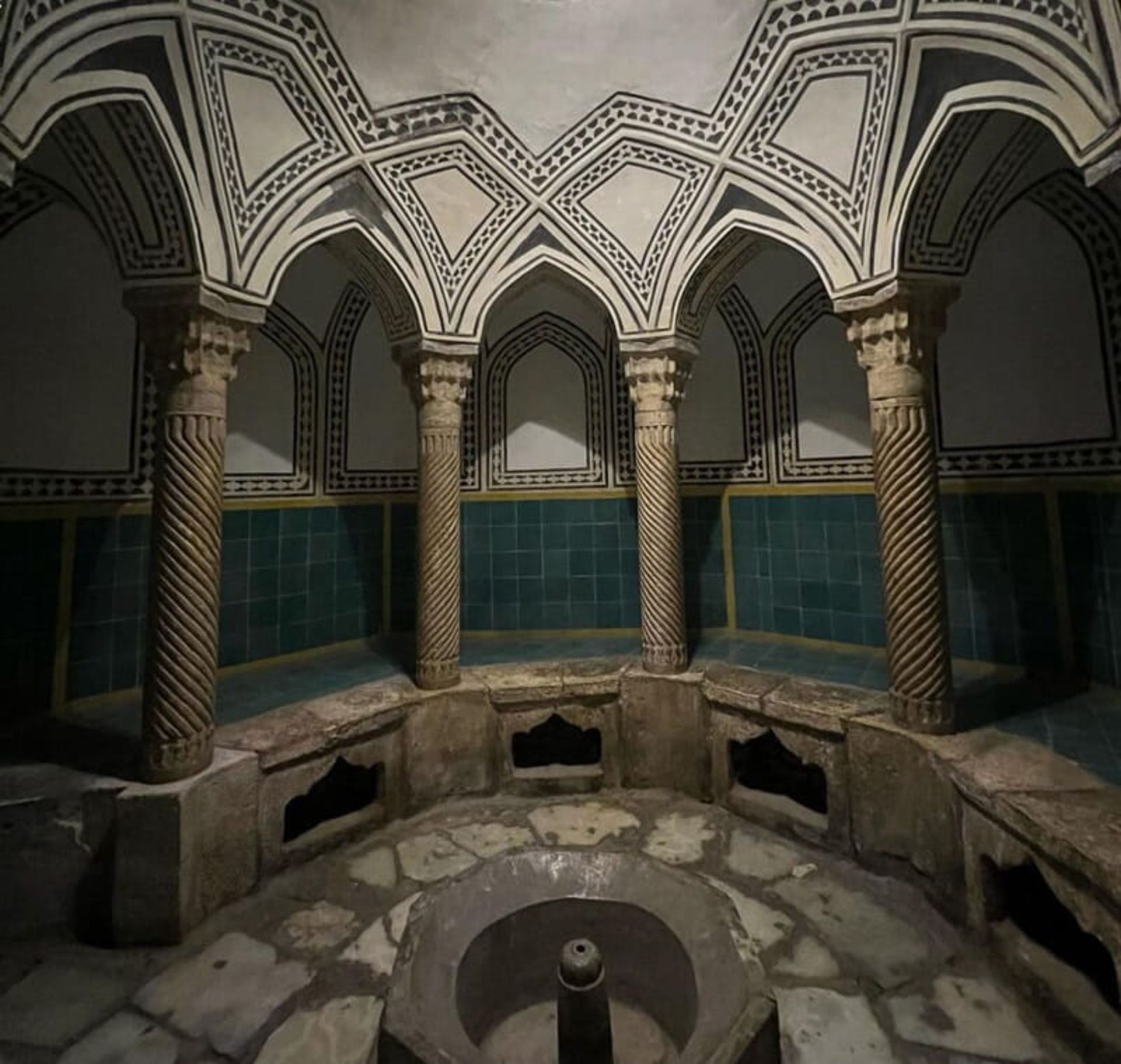 حمام عمارت آصف وزیری
