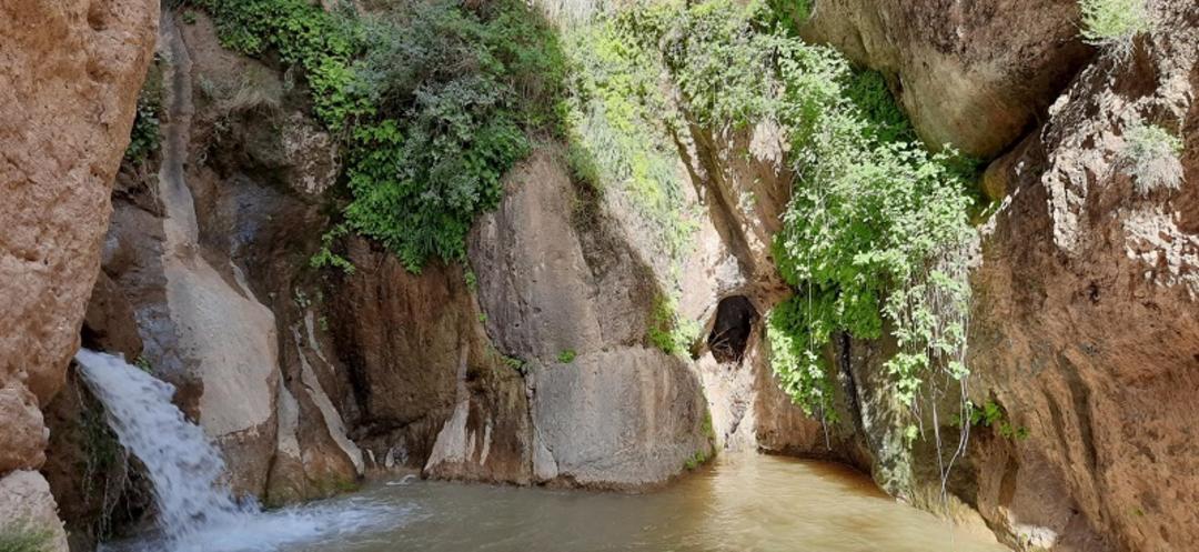 آبشار طلایی