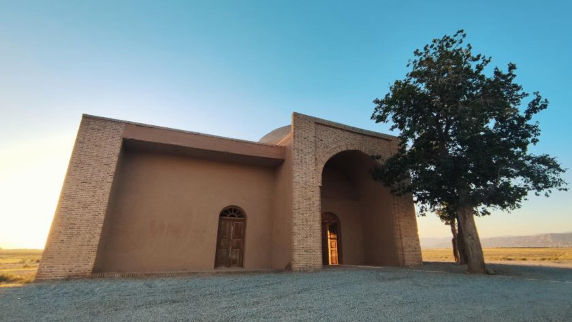 مقبره شیخ آذری