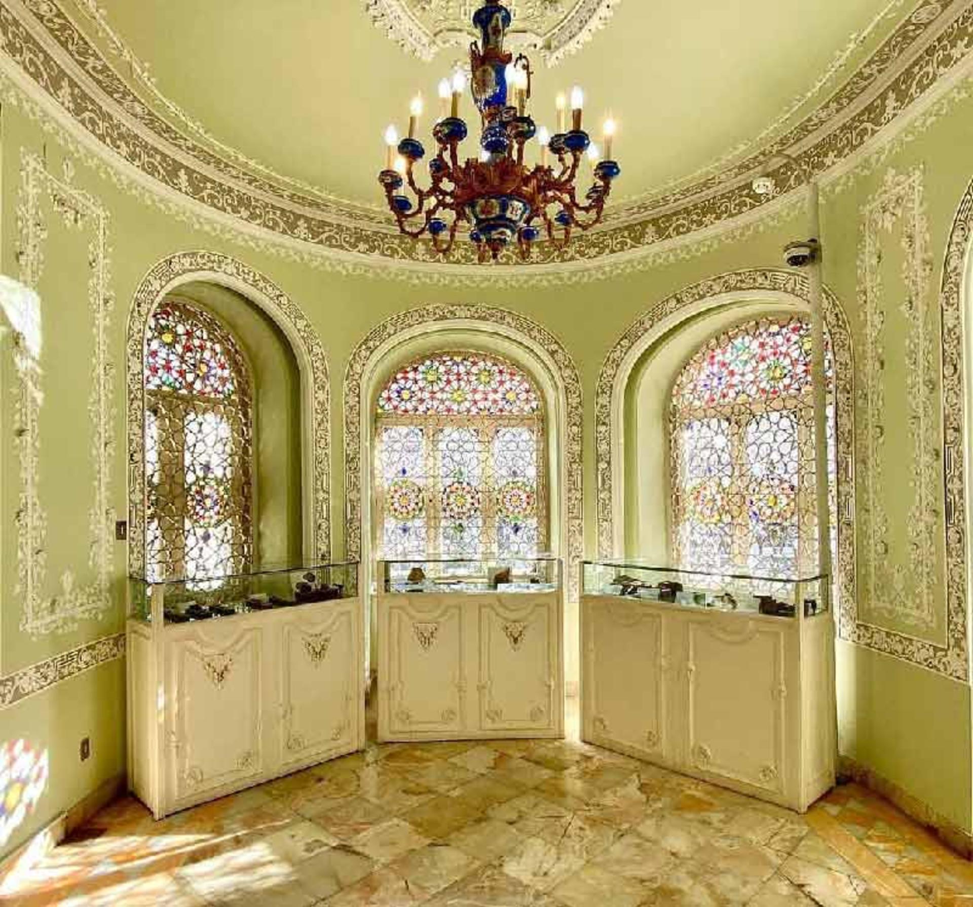 محیط داخل موزه تماشاگه زمان