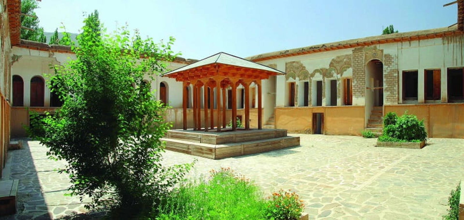 خانه نیما یوشیج