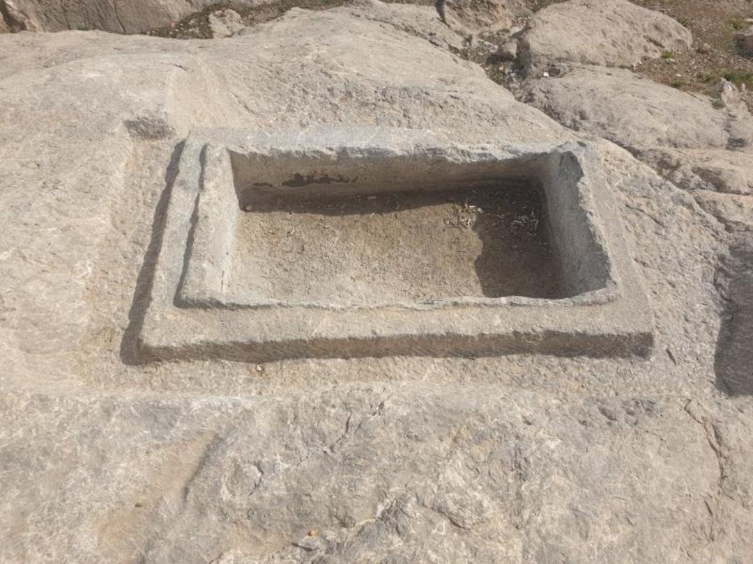 قبر حوضچه گبر دختر