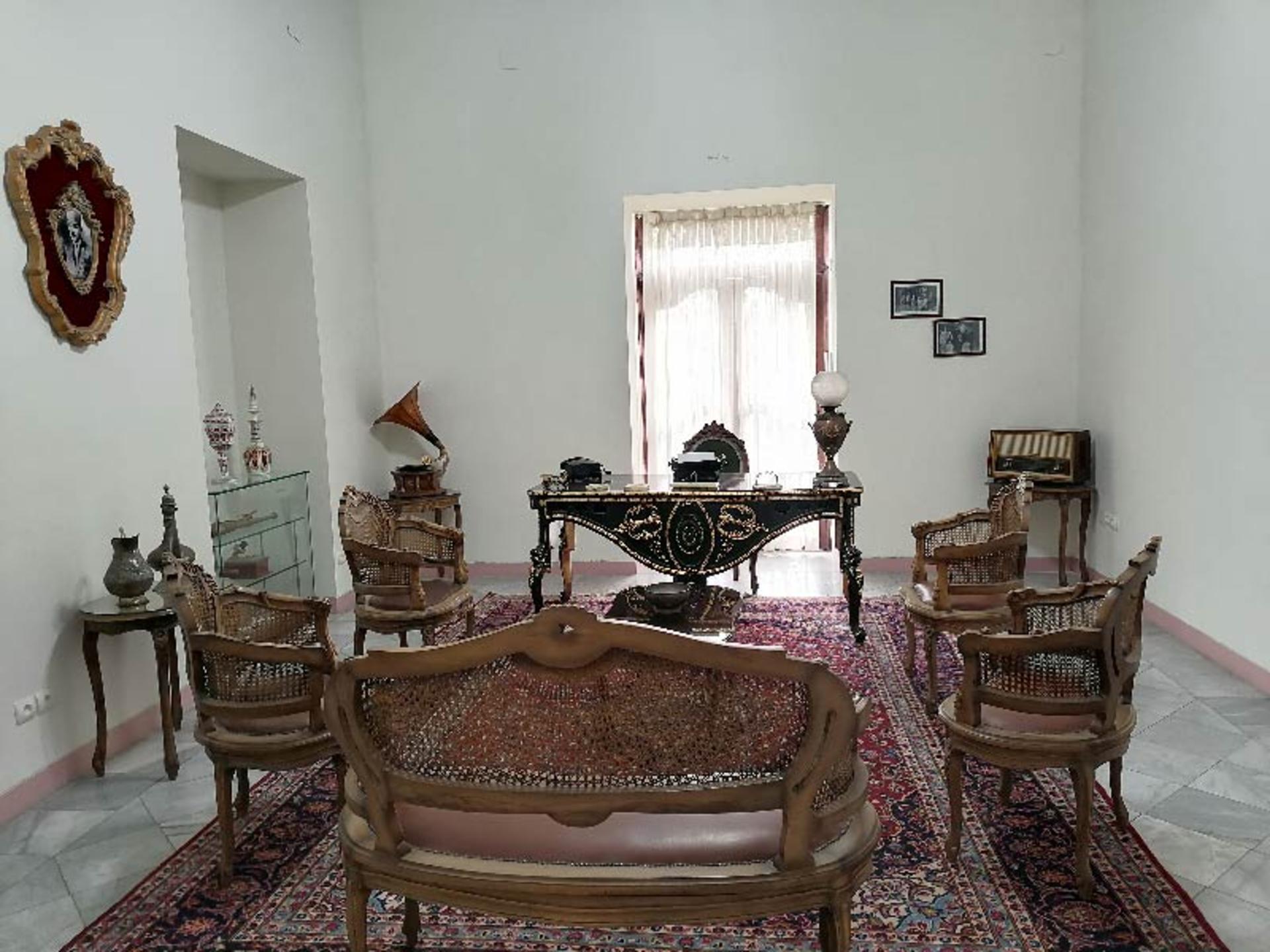 مبلمان خانه تیمورتاش 