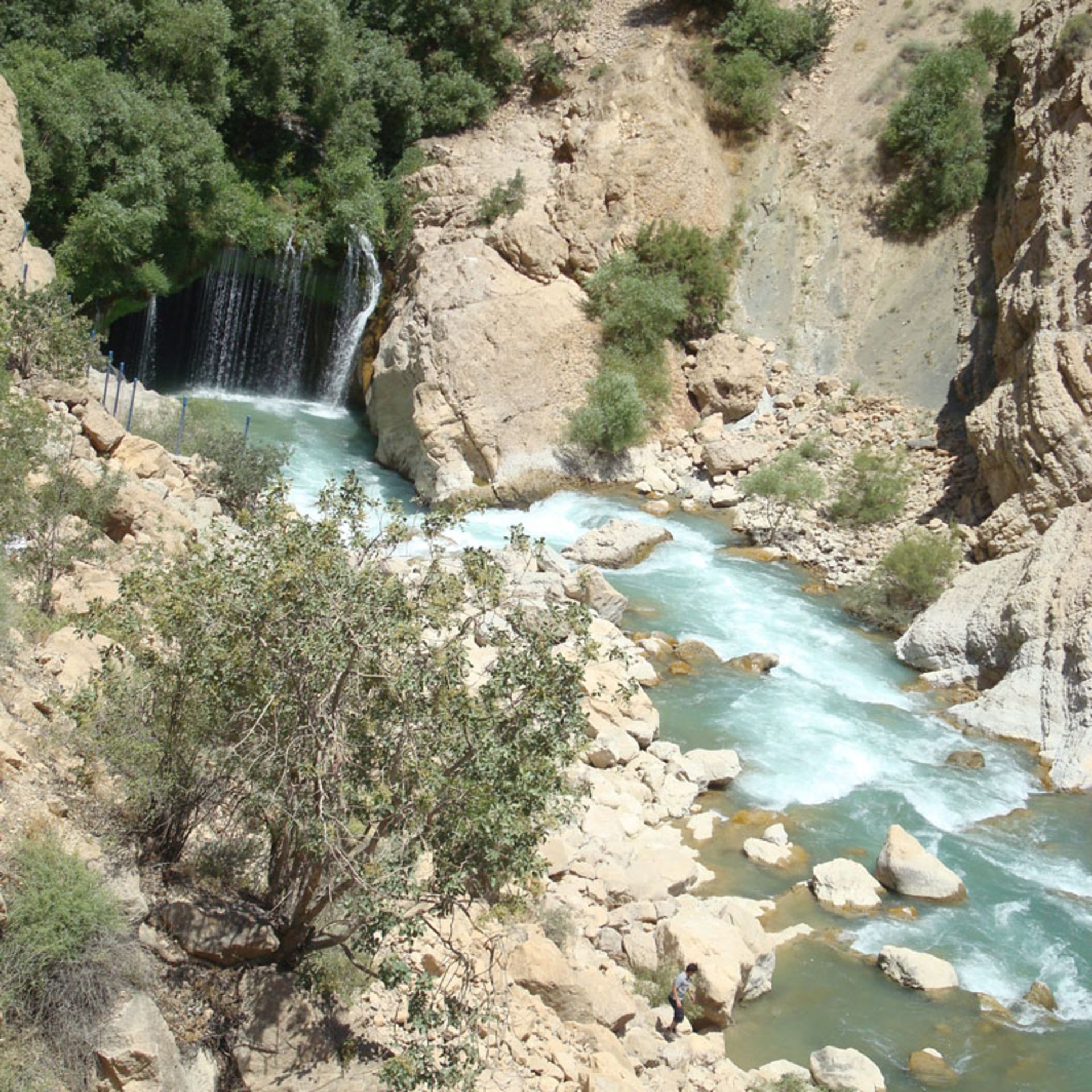 تصاویر آبشار آب ملخ