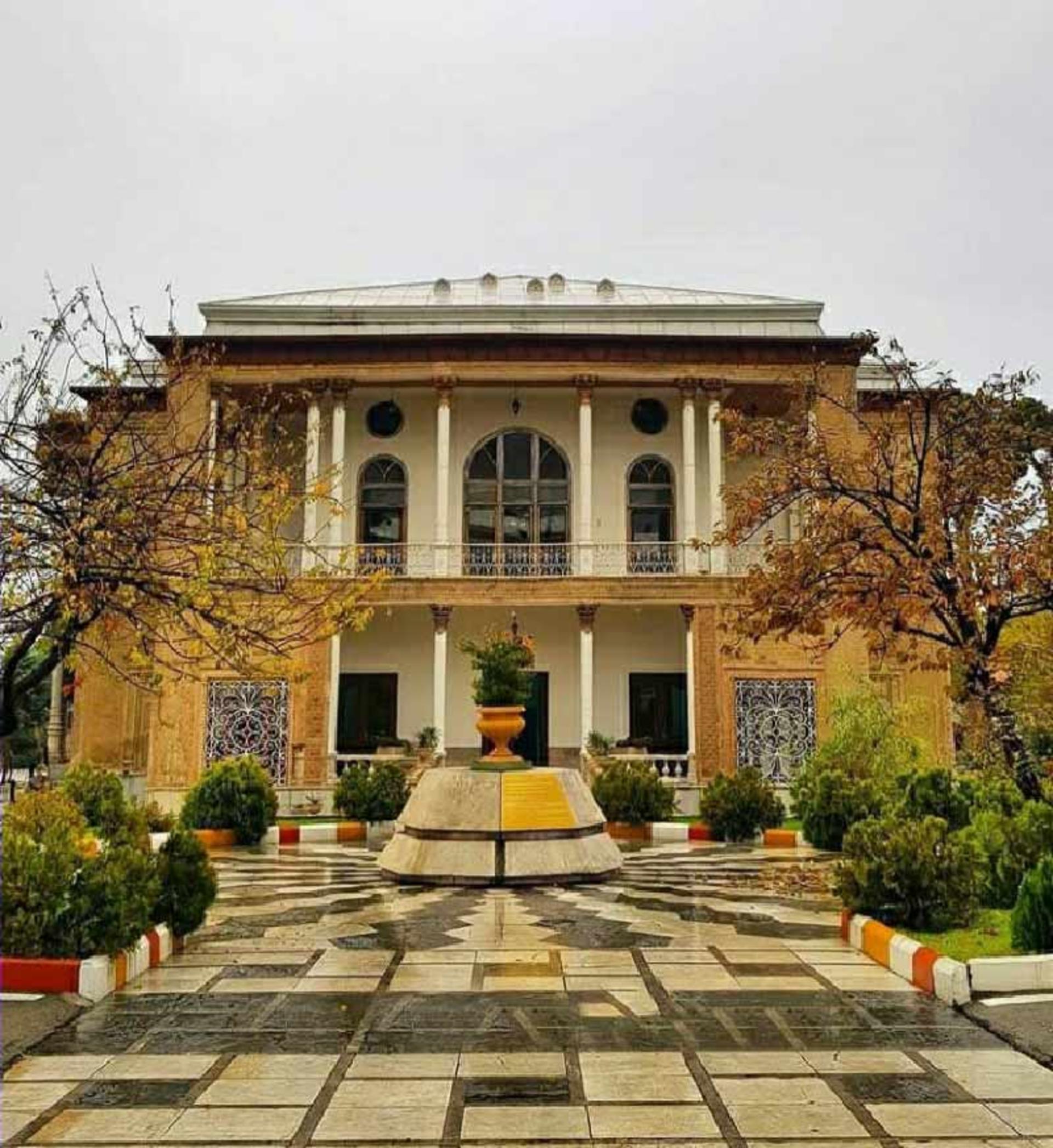 خانه قدیمی تیمورتاش و موزه جنگ