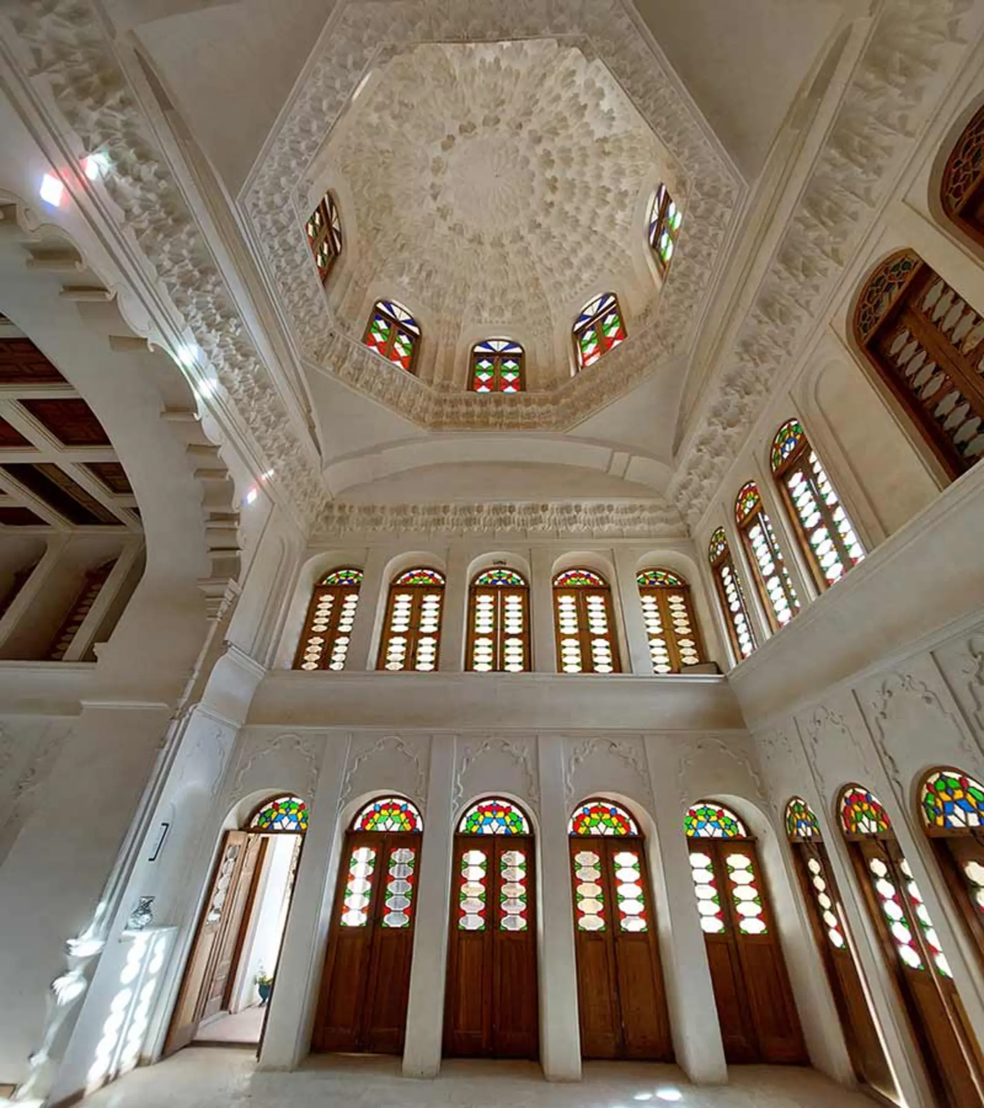 معماری داخلی خانه آقازاده 