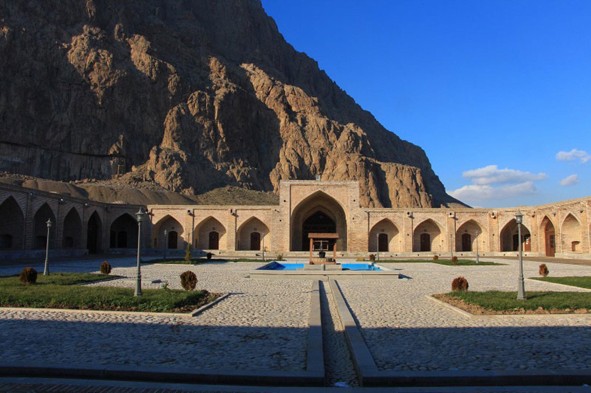 کاروانسرای شاه عباسی بیستون کرمانشاه