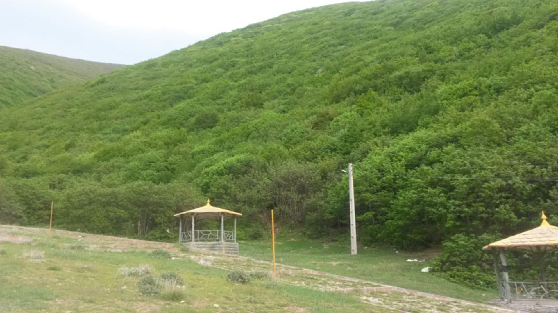 آلاچیق‌های تفرجگاه روستای اندبیل
