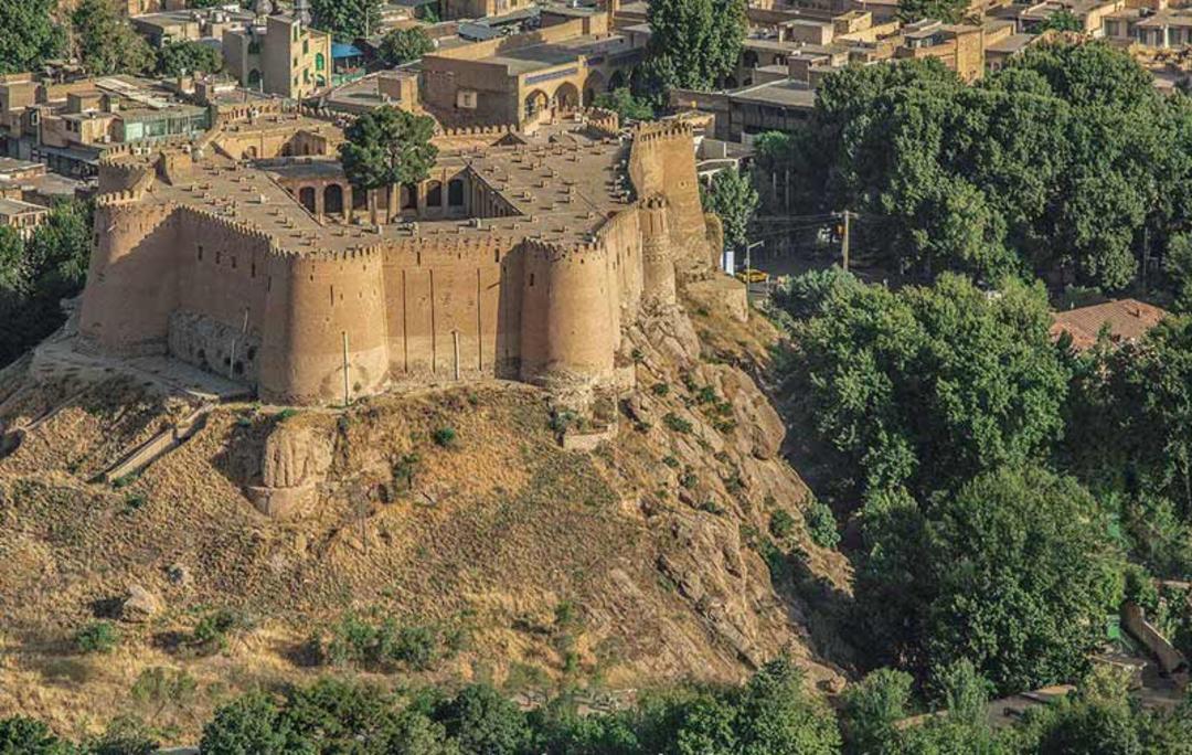 قلعه فلک افلاک
